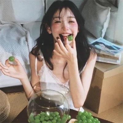 他她他她